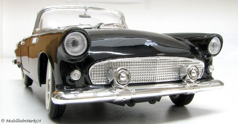 YAT MING Ford Thunderbird 1955 schwarz 1:18