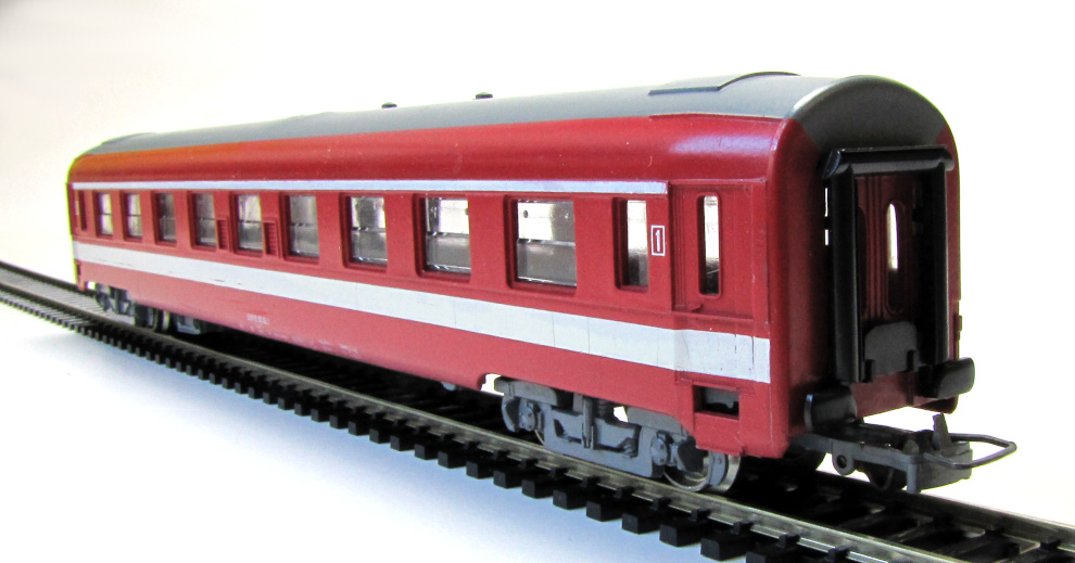 JOUEF 5270 SNCF 1. Kl. Schnellzugwagen 19-90 351-1 UIC-Typ Y rot Ep IV Spur H0