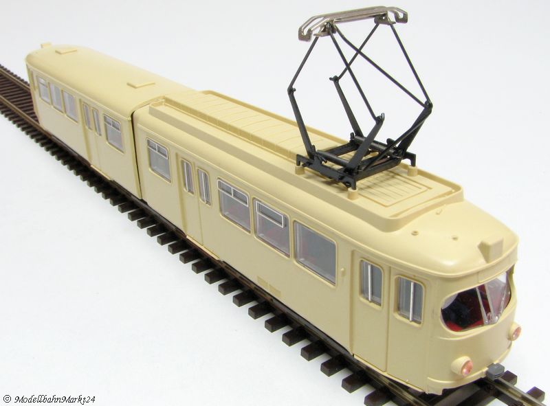 ROCO 43188 KVB Straßenbahn-Gelenkzug Köln