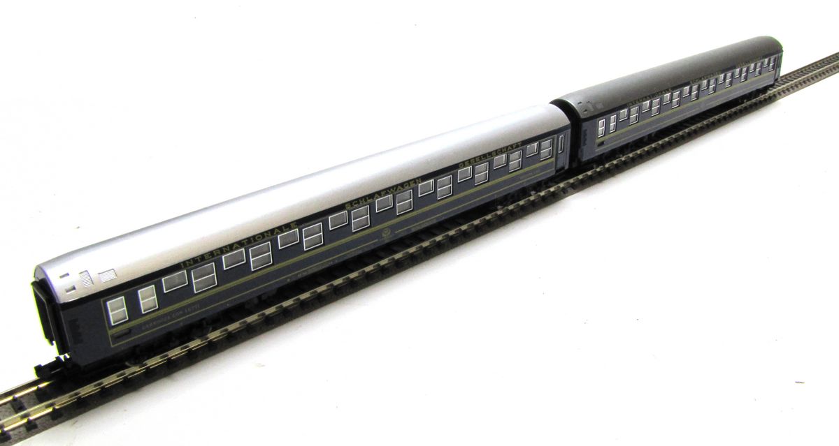 FLEISCHMANN piccolo 8114 2 x CIWL Schlafwagen 06-80 501-3 Ep IV Spur N OVP