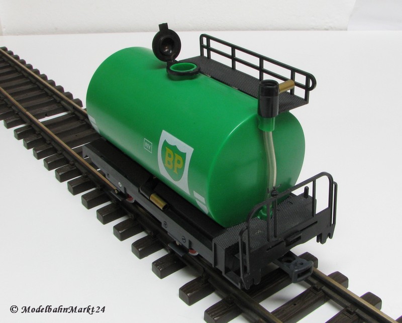 Kesselwagen BP grün aus Eigenbau Feldbahn Feldbahn