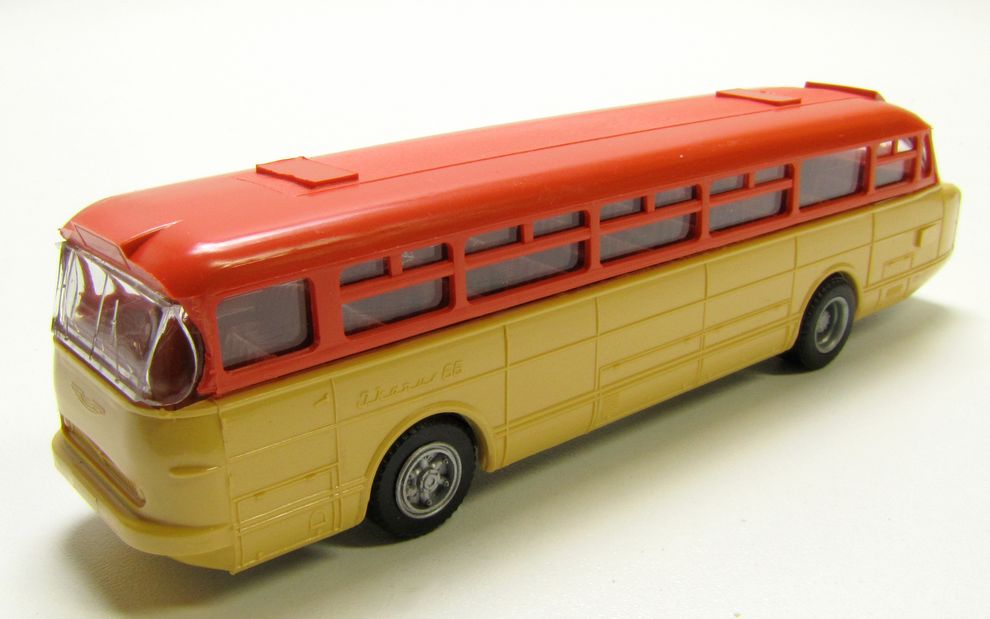 Ikarus 66 Rakete Bus Nahverkehr/Regionalverkehr Ostblock apricot/orange ...