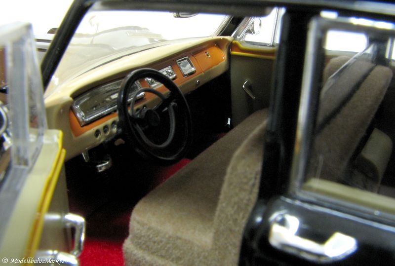 KADER PRECISION MODELS Red Flag Limousine CA 770 schwarz Maßstab 1:24 - OVP