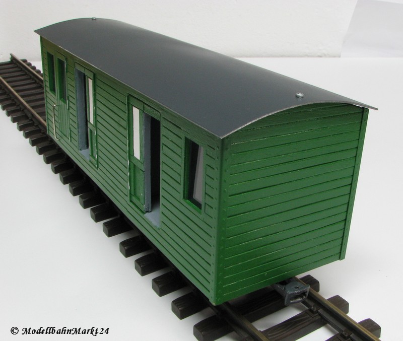 Feldbahn Postwagen in grün aus Eigenbau