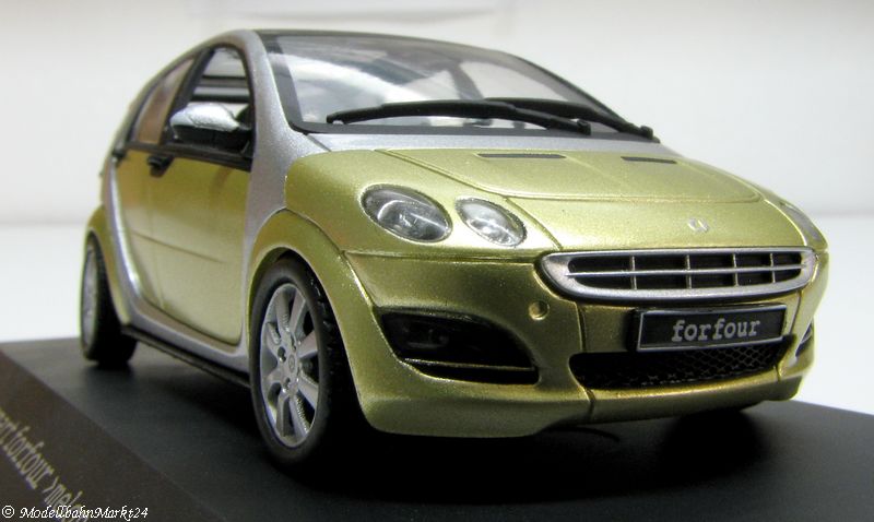 SMART FORFOUR Vert et Gris SCHUCO 1:43 of reference
